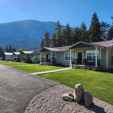 Beargrass Lodging & Rv Resort Hungry Horse Экстерьер фото