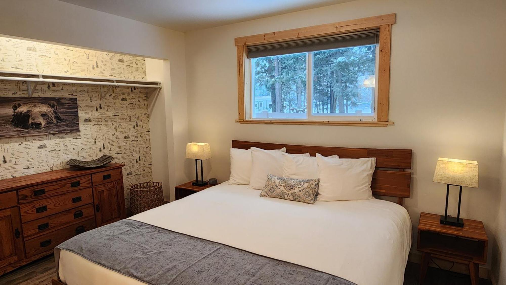 Beargrass Lodging & Rv Resort Hungry Horse Экстерьер фото